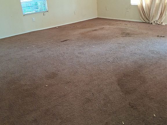 5th image of 319 W Moore St