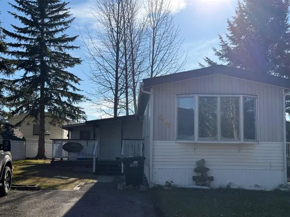 700 Carmichael Ln #429, Hinton, AB T7V 1S9