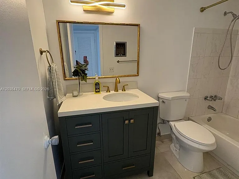 541 Blue Heron Dr #215 — Photo 20