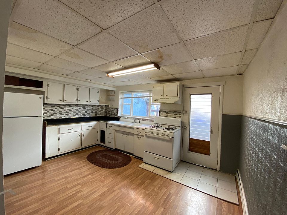 1st image of 917 Ellsworth St Floor 1