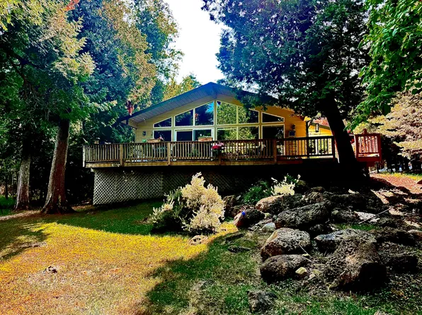 1391 S Forest Ln, Cedarville, MI 49719