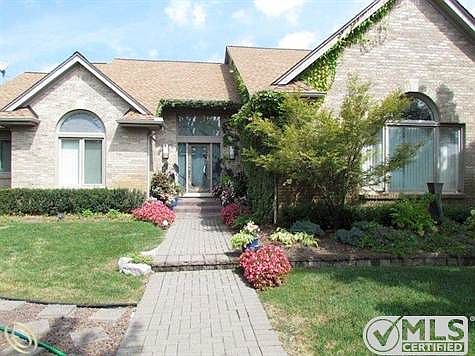 23624 Spy Glass Hill
