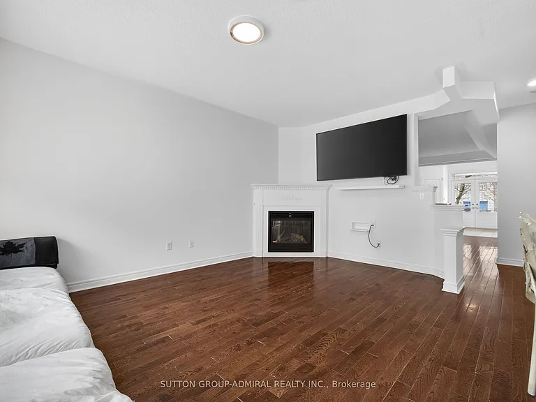 21 Asner Ave — Photo 10