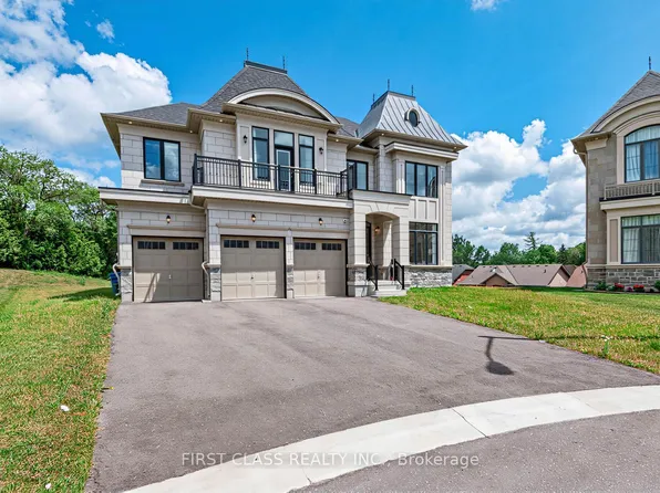 15 Kenneth Campbell Ct, Aurora, ON L4G 5Z4