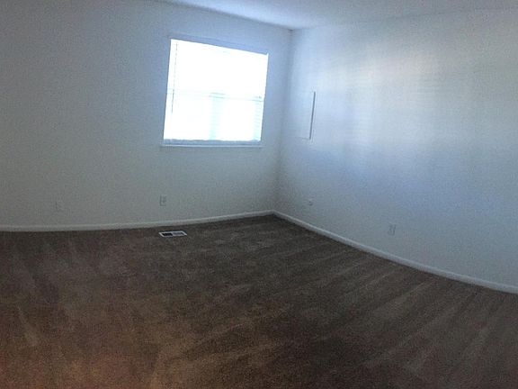 5th image of 907 Thousand Oaks Dr
