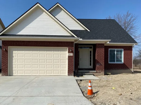 31608 Beaver Cir, New Boston, MI 48164