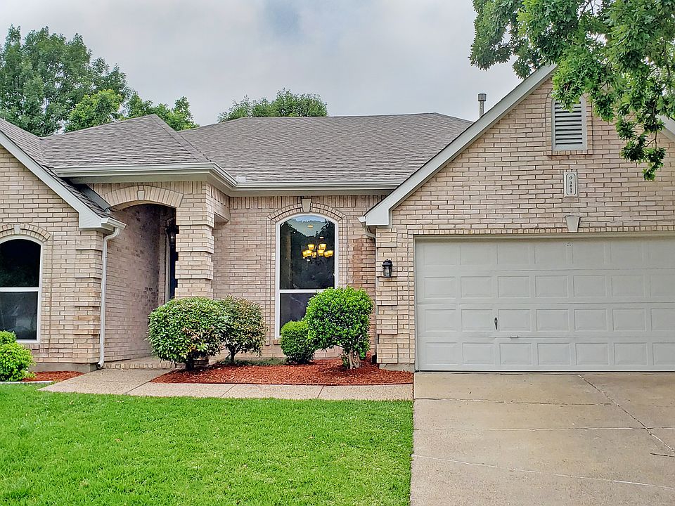1st image of 3813 Spanish Oak Dr
