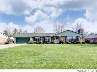 3680 S Amblewood Cir, Lima, OH 45806
