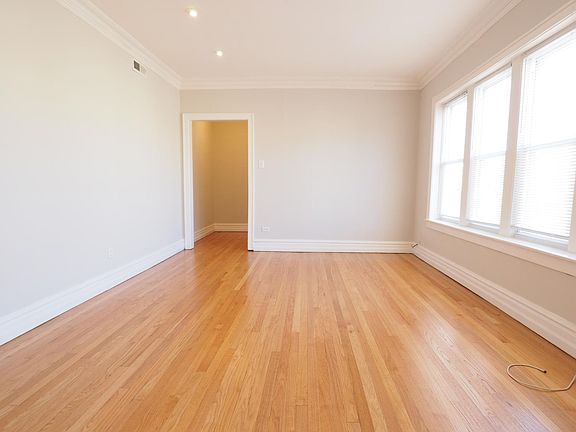 4th image of 2525 W Ardmore Ave APT 2E