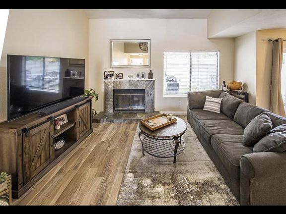 3rd image of 543 Victoria St APT O