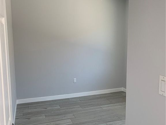 4th image of 2936 S Hobart Blvd