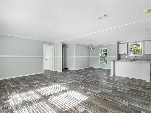 4th image of 10225 KIRCHHERR Avenue