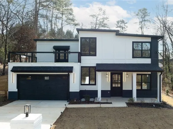 6465 Yacht Club Rd, Flowery Branch, GA 30542