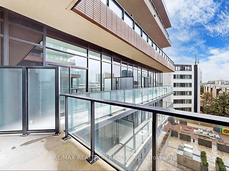 285 Dufferin St #401 — Photo 7