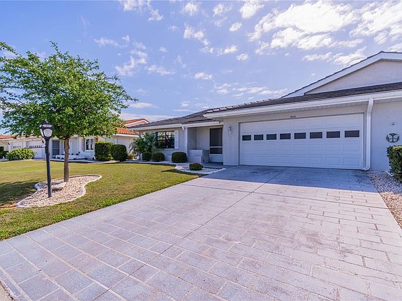 2nd image of 1603 Woodmar Dr