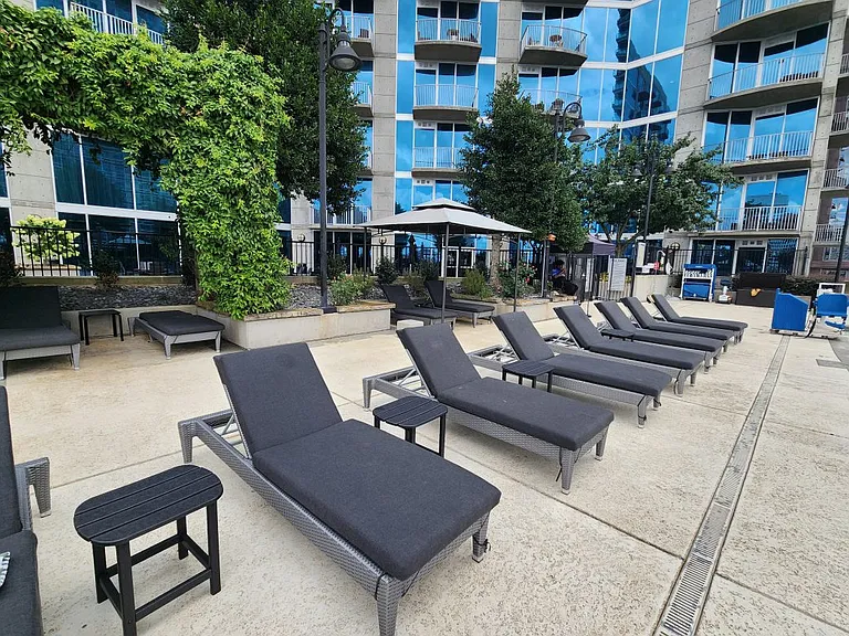 400 W Peachtree St NW #2302 — Photo 5