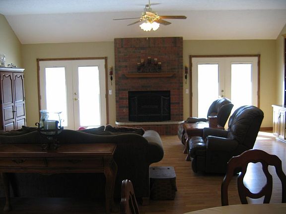 Living Area / Formal Dining