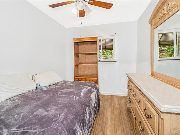 4th image of 1110 Taylor Ave