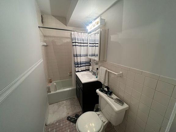 5th image of 328 W 11th St APT 3H