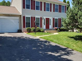 5741 Rocksbury Ln, Woodbridge, VA 22193