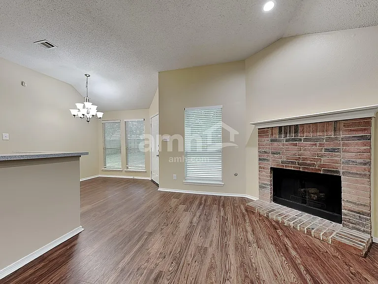 223 Dartmouth Dr — Photo 8