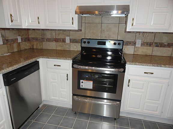 5th image of 4029 Longstraw Dr