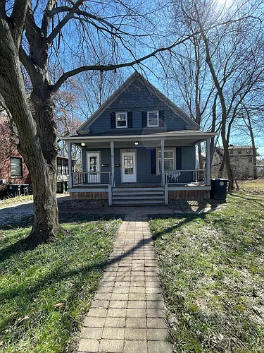 83 Rhodes Ave #1/2 Photo 1