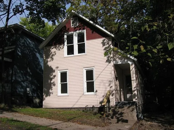 245 Trowbridge St NE, Grand Rapids, MI 49503