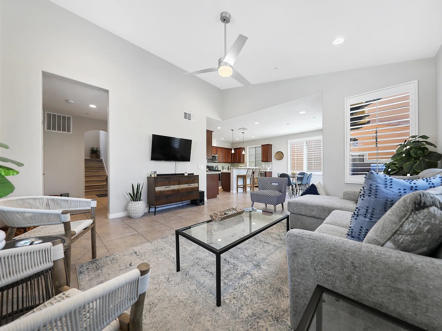 3 bed, 2.5 bath, 1665 sqft, $3,000 — Photo 4