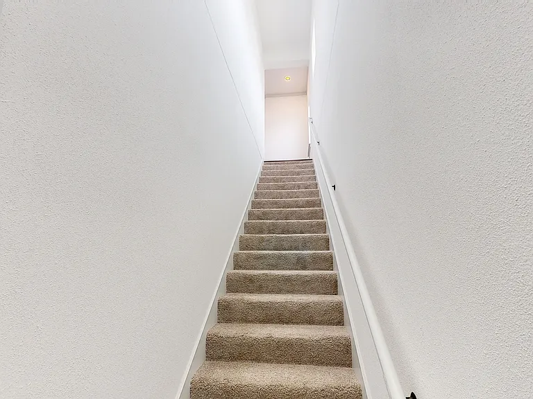 Livery Modern Apartments — Photo 19
