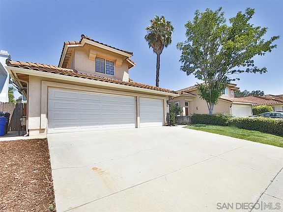 3rd image of 585 Shadywood Dr