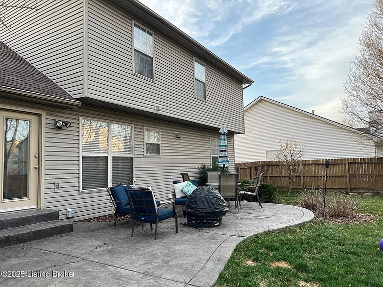9216 Newbury Ct — Photo 21