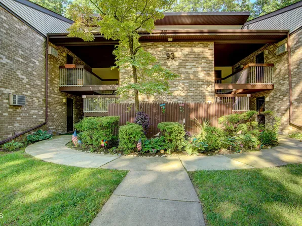 93 Arrowood Road #F, Manalapan, NJ 07726