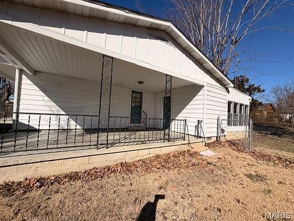 3rd image of 2214 Trousdale St