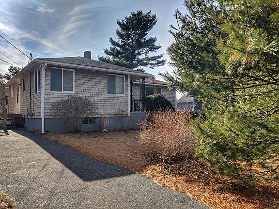 2nd image of 8 Jackson St