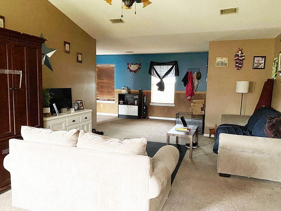 2nd image of 912 Rice Ct