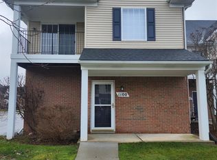 1100 Rial Lake Dr, Howell, MI 48843