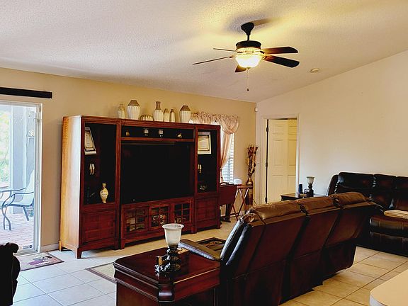 4th image of 538 SW Lairo Avenue