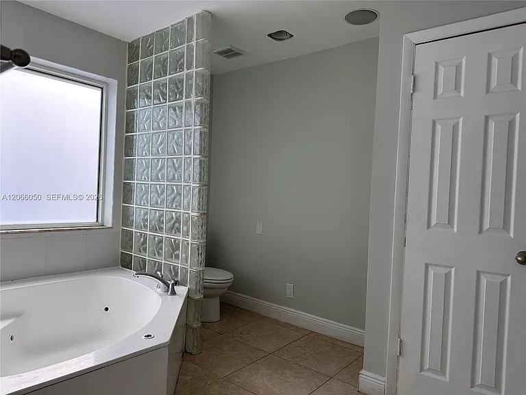 11907 Jennifer Way — Photo 17