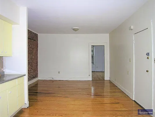 Rented by Brownstone Real Estate | media 18