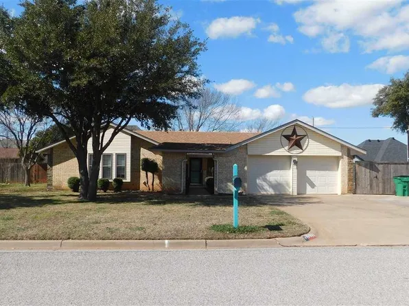 1012 Sugarbush Ln, Burkburnett, TX 76354