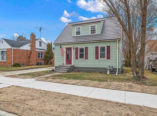917 Division St, Algoma, WI 54201