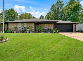 6540 Inwood Dr, Paris, TX 75462