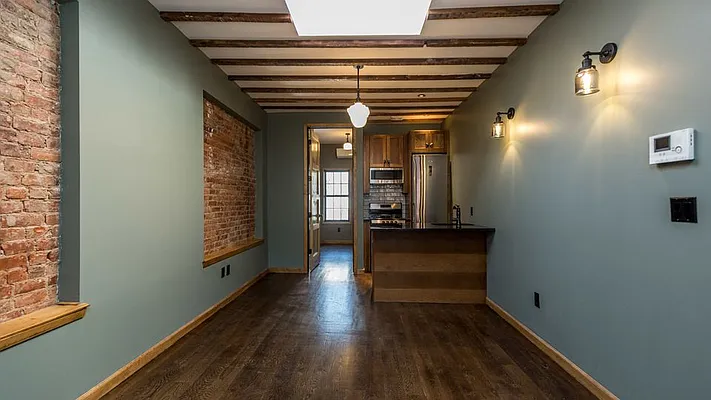Rented by Nooklyn NYC LLC | media 86