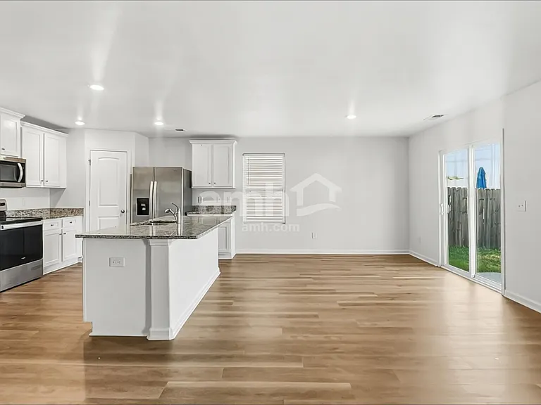 6038 Mason Tucker Dr — Photo 5