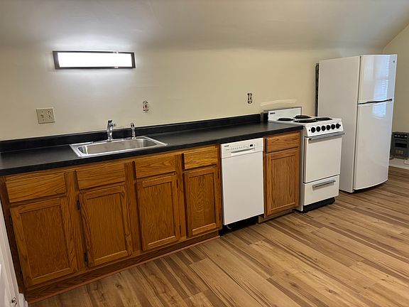 4th image of 2276 Norwood Ave #3