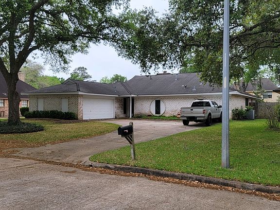 2nd image of 3810 Panorama Dr