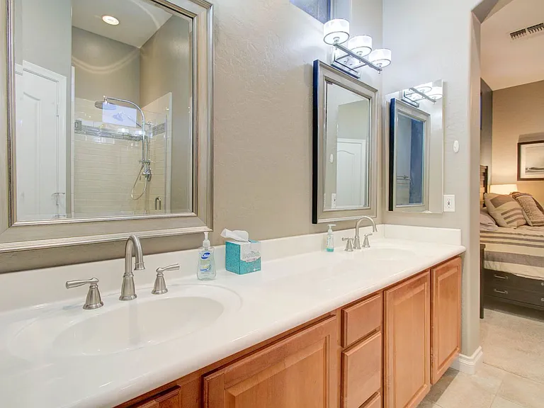 1833 W Periwinkle Way — Photo 28