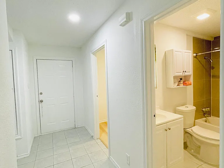 807 S Catherine St — Photo 7