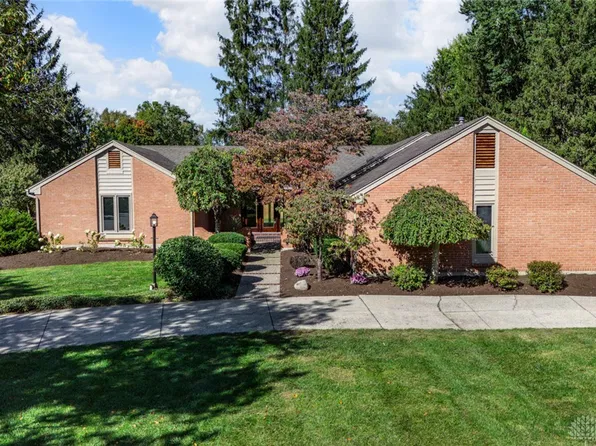483 Timberlea Trl, Dayton, OH 45429